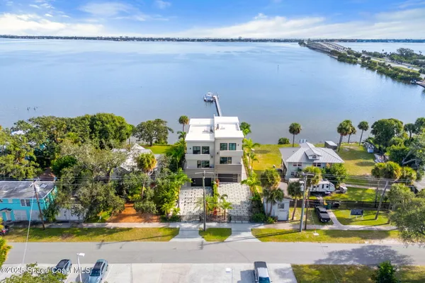 $1,795,000 | 1809 Riverview Drive, Melbourne, FL 32901