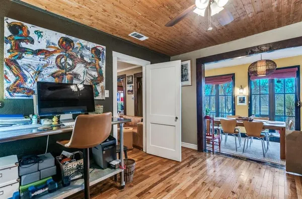 $3,300 | 9235 East Lake Highlands Drive, Dallas, TX 75218