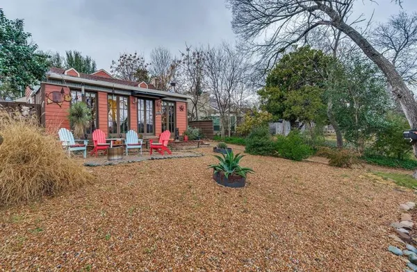 $3,300 | 9235 East Lake Highlands Drive, Dallas, TX 75218