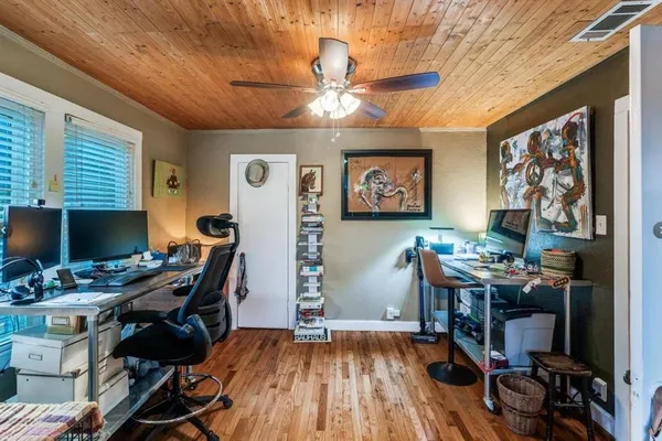 $3,300 | 9235 East Lake Highlands Drive, Dallas, TX 75218