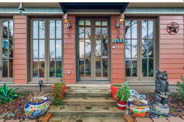$3,300 | 9235 East Lake Highlands Drive, Dallas, TX 75218