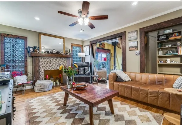 $3,300 | 9235 East Lake Highlands Drive, Dallas, TX 75218