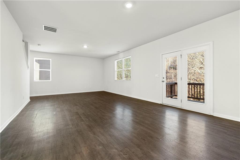 196 Embry Boulevard Pendergrass, GA 30567 - Photo 6 of 36