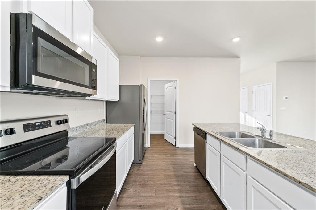 196 Embry Boulevard Pendergrass, GA 30567 - Photo 10 of 36