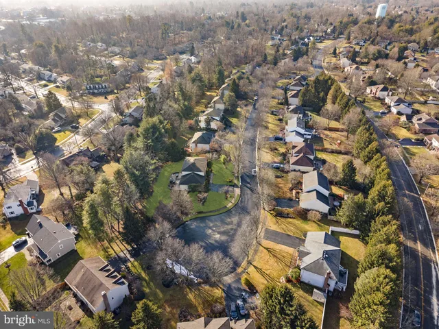 $985,000 | 16 Glenbrook Court, Lawrenceville, NJ 08648