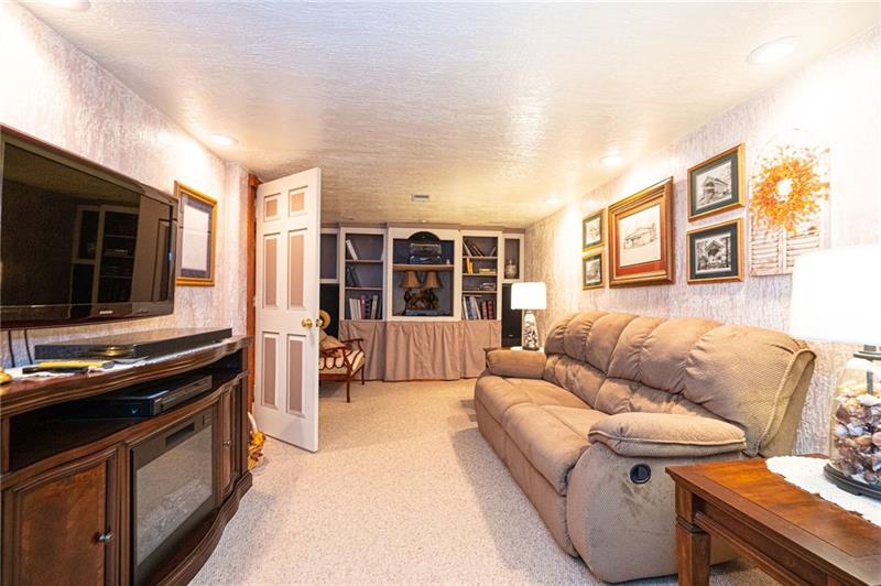 1171 Rte 908 Natrona Heights, PA 15065 - Photo 17 of 24 Gallery Image 17