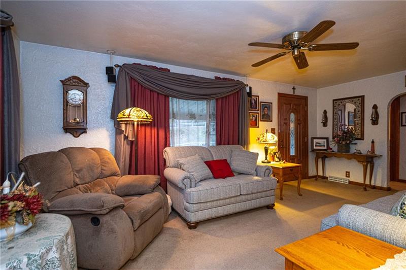 1171 Rte 908 Natrona Heights, PA 15065 - Photo 4 of 24 Gallery Image 4