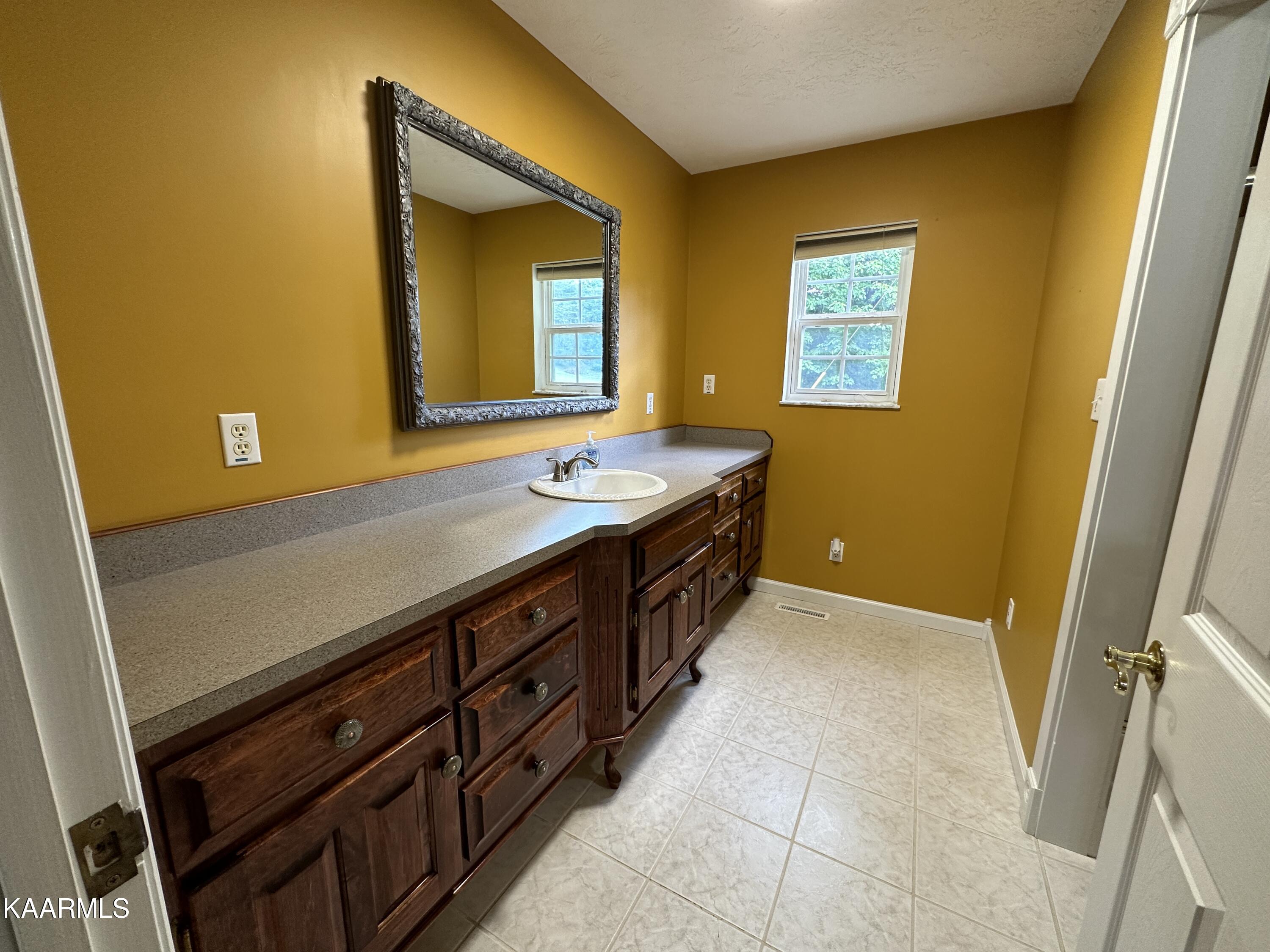 368 Peach Orchard Road Clinton, TN 37716 - Photo 23 of 32 IMG_8770