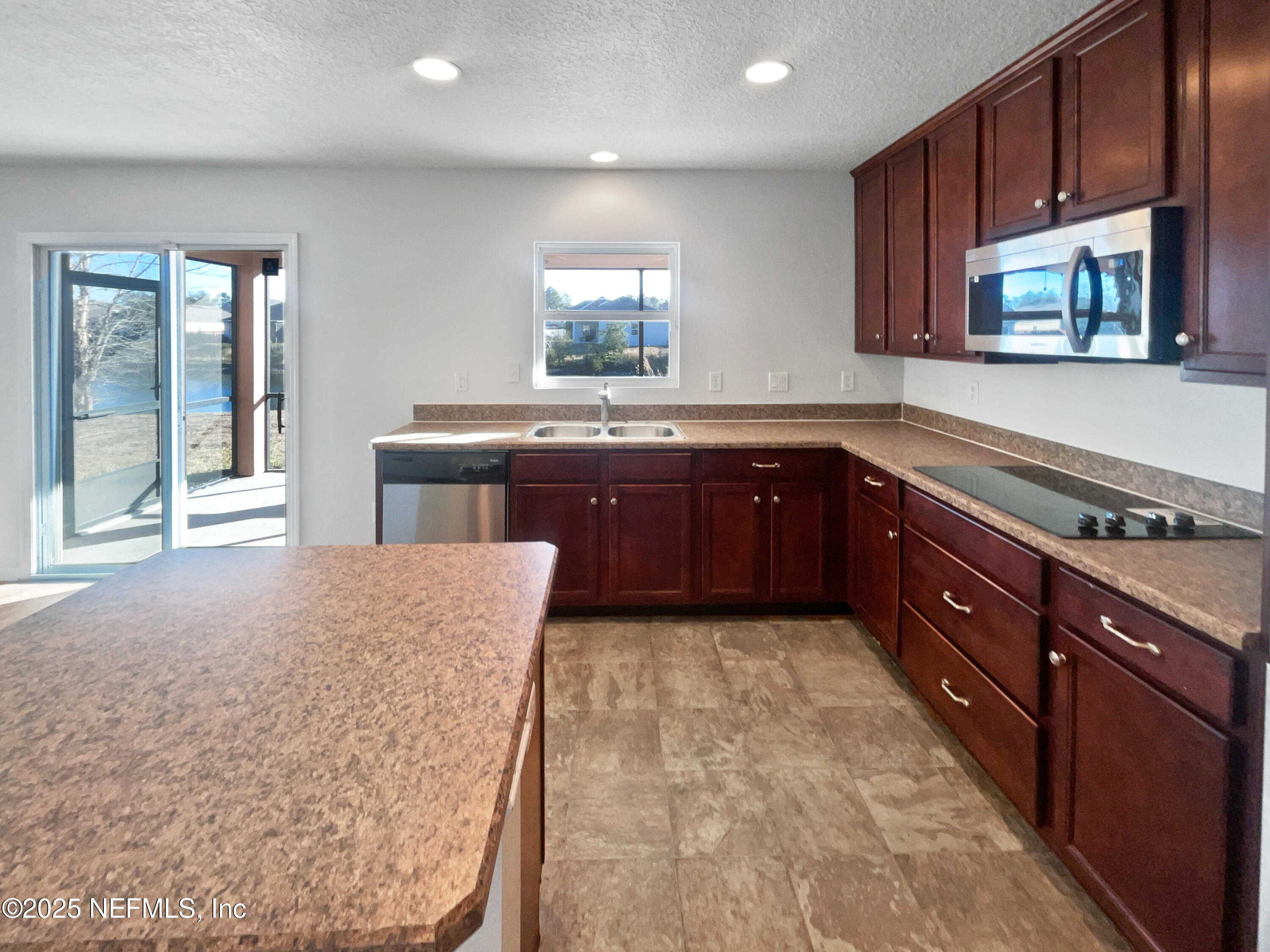 10306 Magnolia Ridge Road Jacksonville, FL 32210 - Photo 6 of 23 listing_5