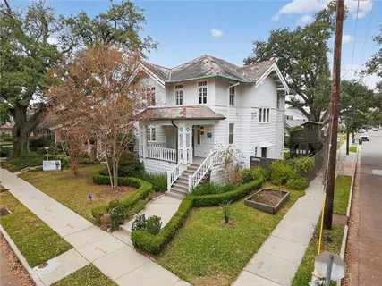 $775,000 | 59 Fontainebleau Drive, New Orleans, LA 70125