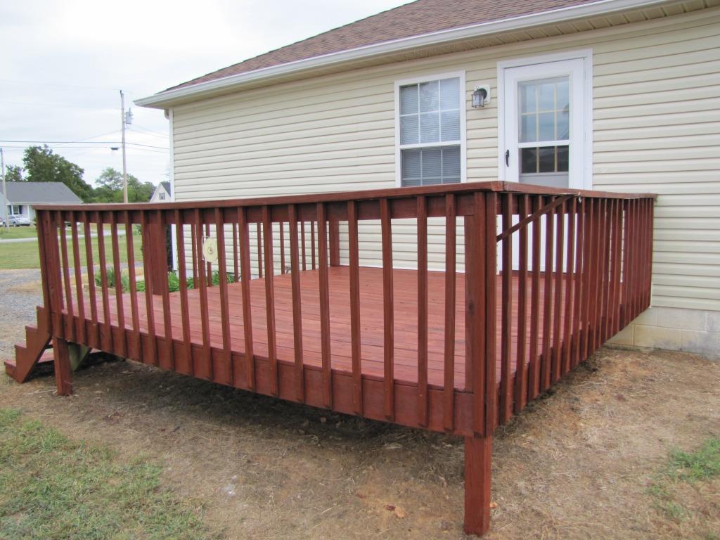 111 Miranda Road Cadiz, KY 42211 - Photo 14 of 15 a front view of a house with a balcony