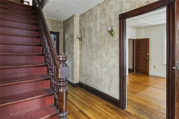 $1,200,000 | 20 Fair Street, Newport, RI 02840