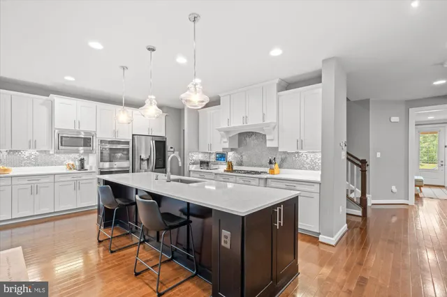 $1,544,900 | 9091 Bear Branch Place, Fairfax, VA 22031