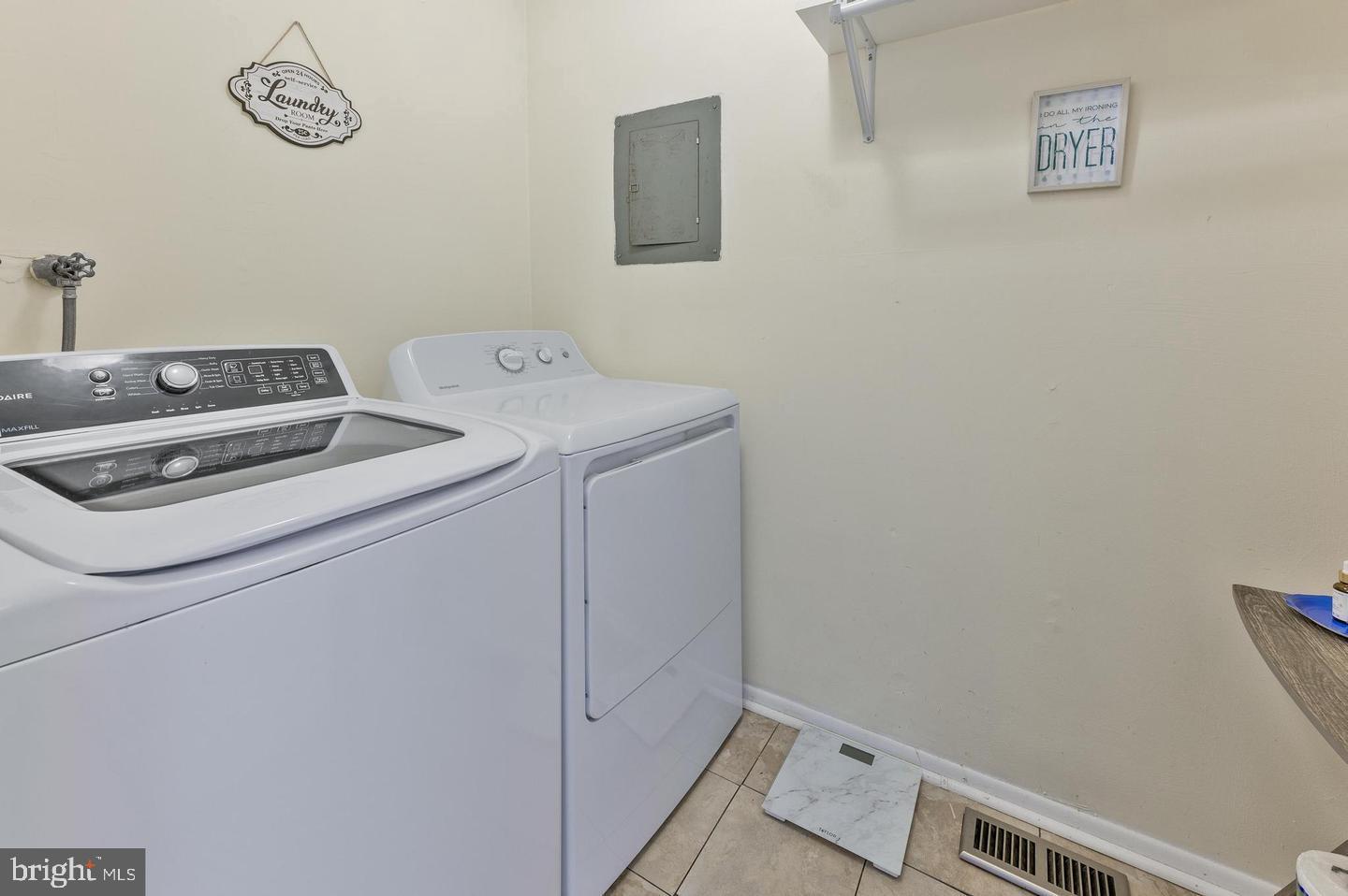 56 Dover Drive Lindenwold, NJ 08021 - Photo 10 of 13 a utility room with dryer and washer