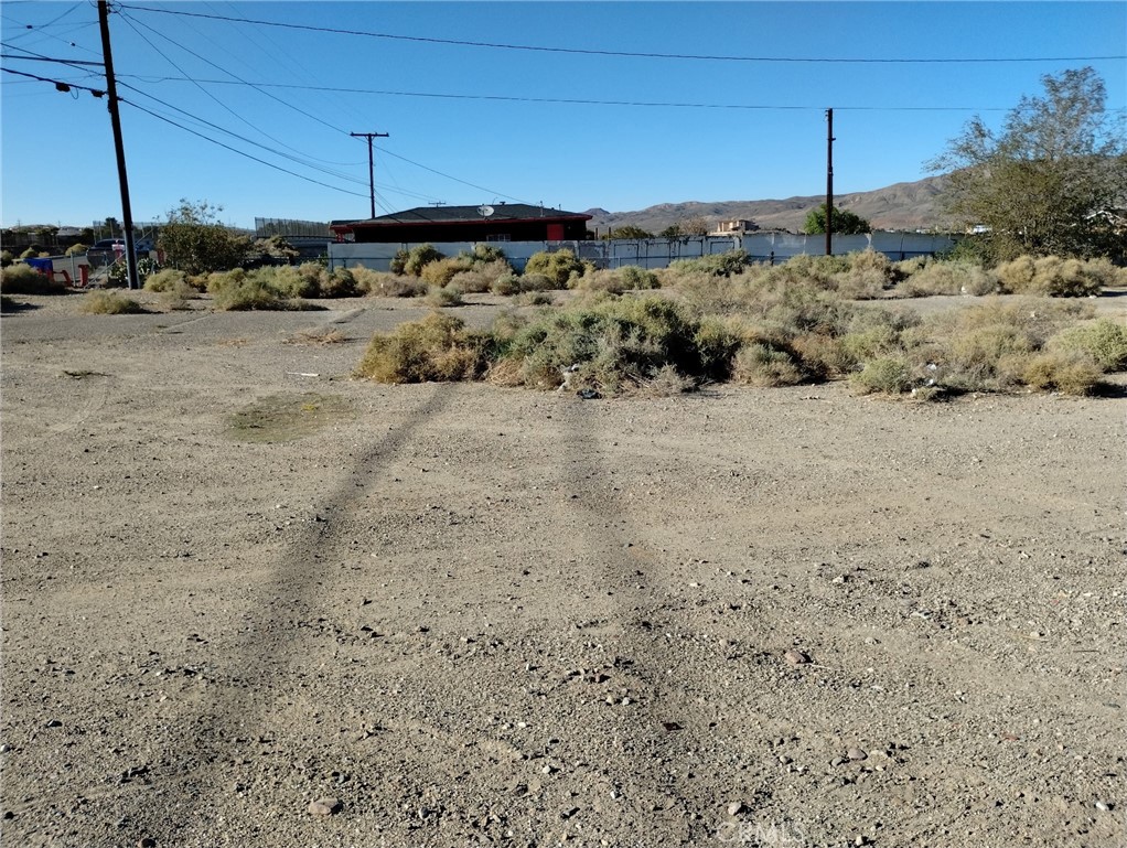 1613 Riverside Drive Barstow, CA 92311 - Photo 6 of 14 a view of a lake