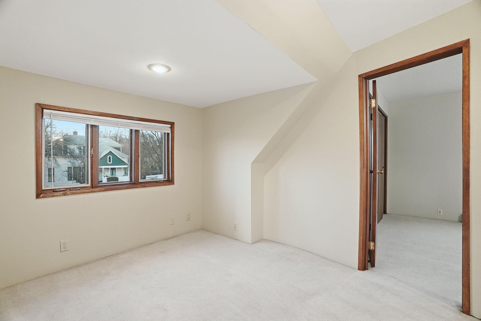 907 West Fairview Avenue Spokane, WA 99205 - Photo 11 of 16