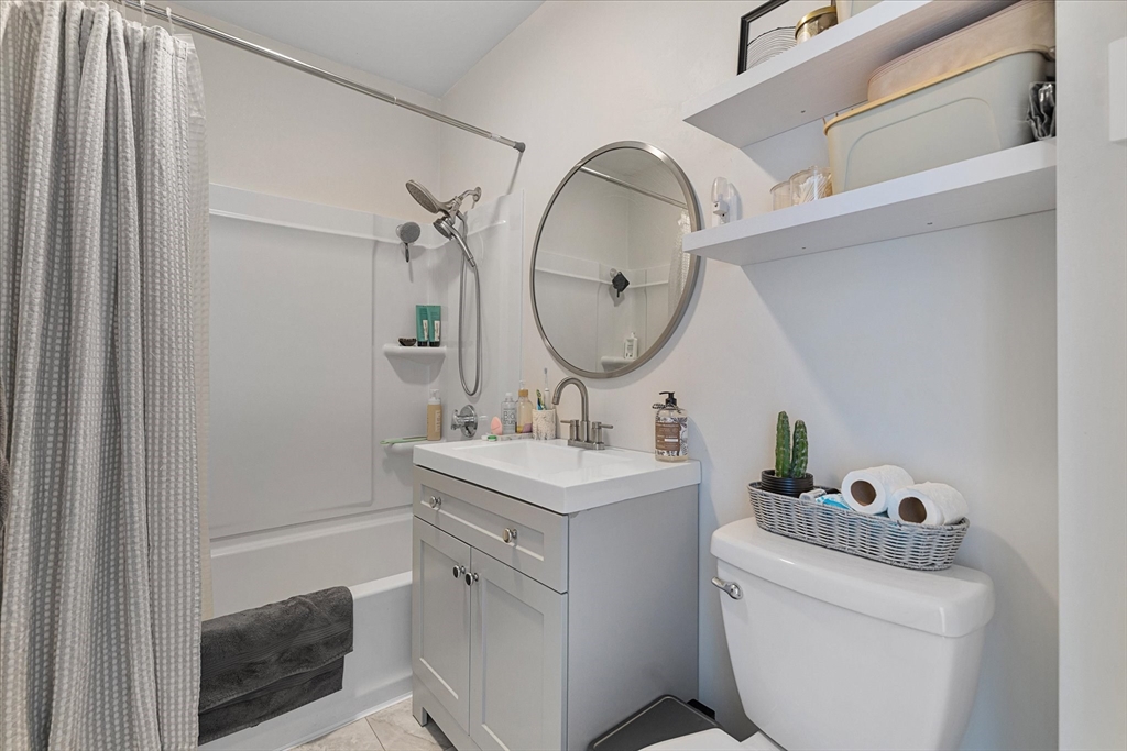 39 Boyd Street Worcester, MA 01606 - Photo 12 of 36