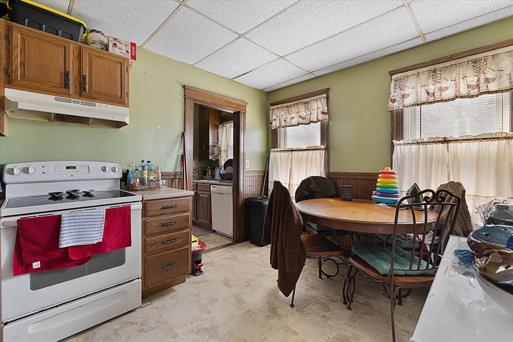 39 Boyd Street Worcester, MA 01606 - Photo 25 of 36