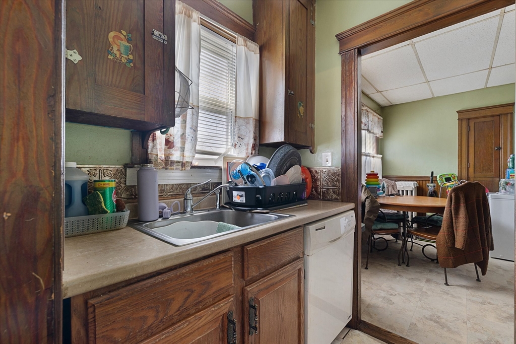 39 Boyd Street Worcester, MA 01606 - Photo 29 of 36