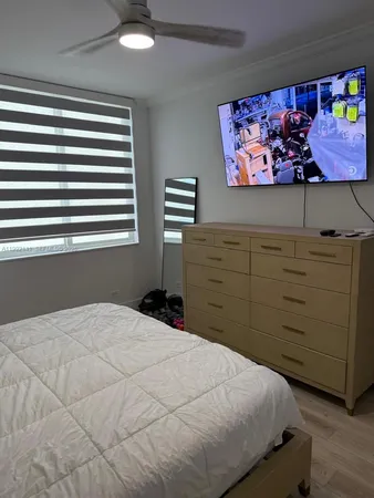 $3,700 | 5005 Collins Avenue, Unit 1525, Miami Beach, FL 33140