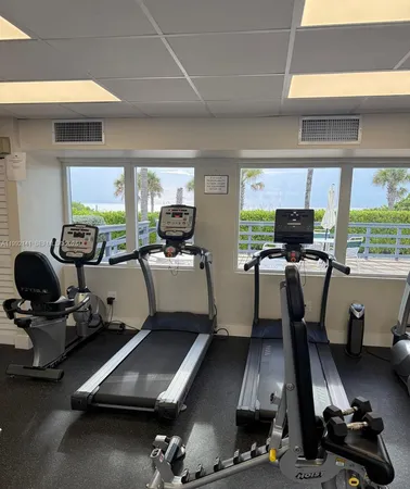 $3,700 | 5005 Collins Avenue, Unit 1525, Miami Beach, FL 33140