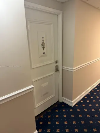 $3,700 | 5005 Collins Avenue, Unit 1525, Miami Beach, FL 33140