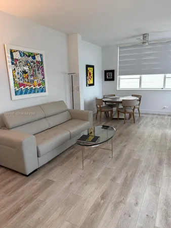 $3,700 | 5005 Collins Avenue, Unit 1525, Miami Beach, FL 33140