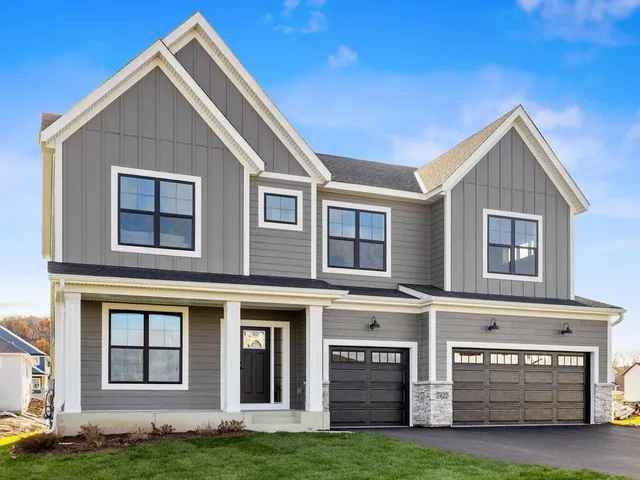$799,990 | 7422 Waverly Avenue, Shakopee, MN 55379
