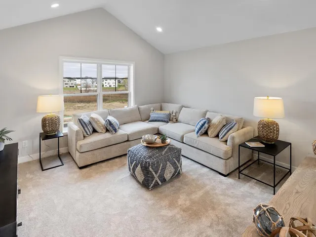 $799,990 | 7422 Waverly Avenue, Shakopee, MN 55379