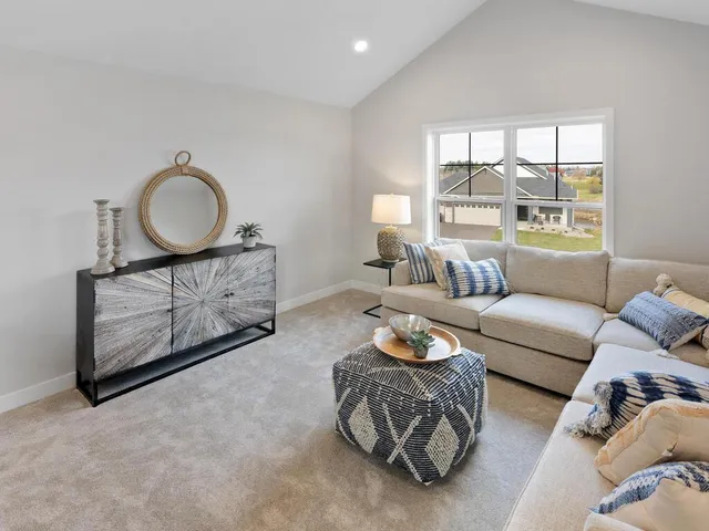 $799,990 | 7422 Waverly Avenue, Shakopee, MN 55379