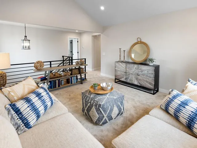 $799,990 | 7422 Waverly Avenue, Shakopee, MN 55379