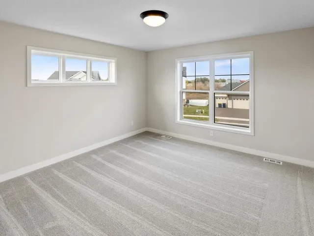 $799,990 | 7422 Waverly Avenue, Shakopee, MN 55379