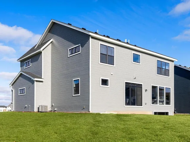 $799,990 | 7422 Waverly Avenue, Shakopee, MN 55379