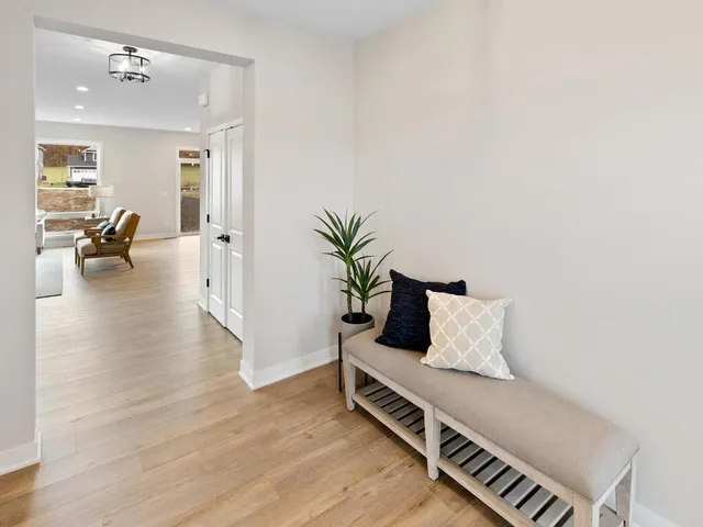 $799,990 | 7422 Waverly Avenue, Shakopee, MN 55379