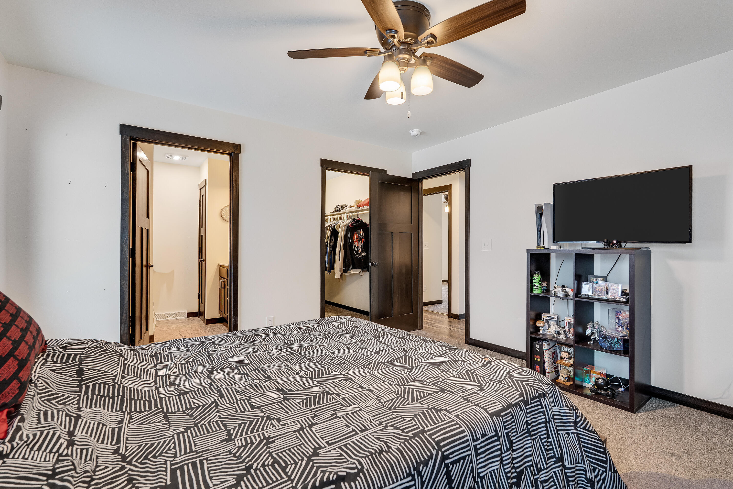 2012 Elinor Lane Holmen, WI 54636 - Photo 14 of 35 Primary bedroom