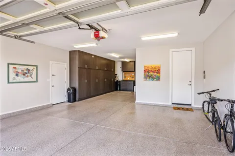 $1,195,000 | 2948 East Tina Drive, Phoenix, AZ 85050
