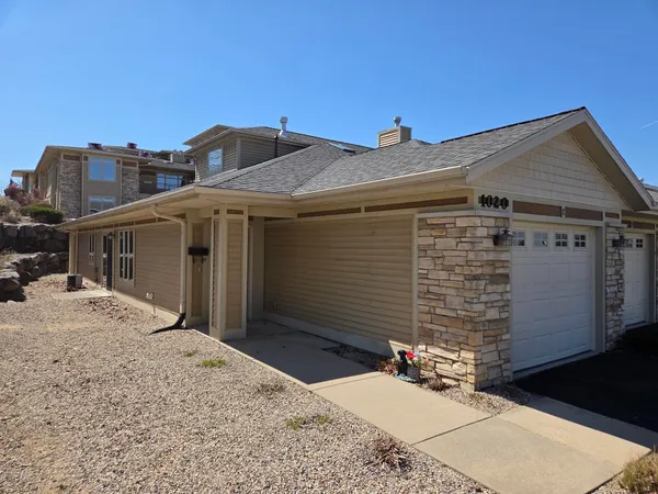 $225,000 | 1020 Prospect Avenue, Unit 8, Portage, WI 53901