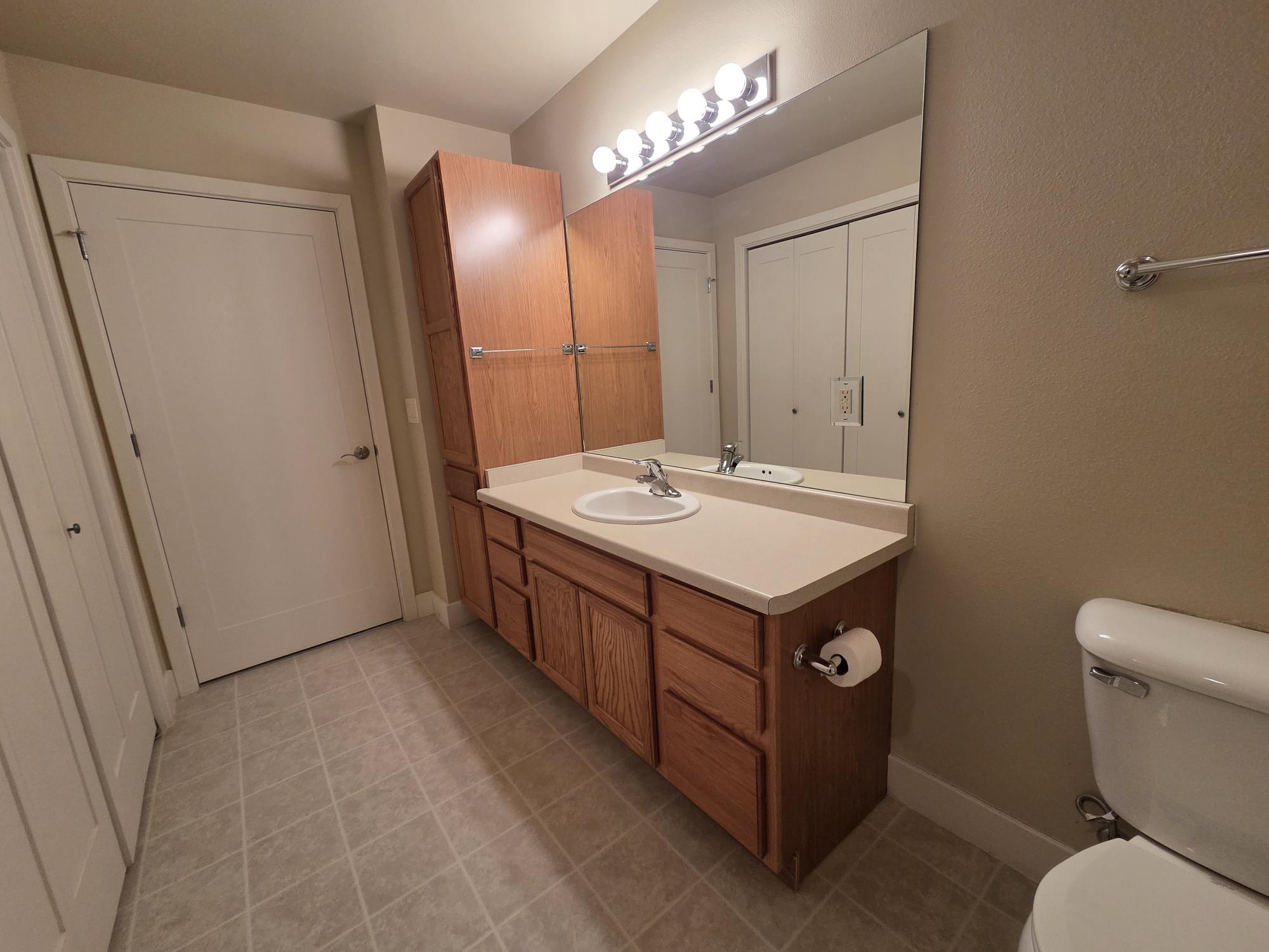 1020 Prospect Avenue, Unit 8 Portage, WI 53901 - Photo 17 of 34