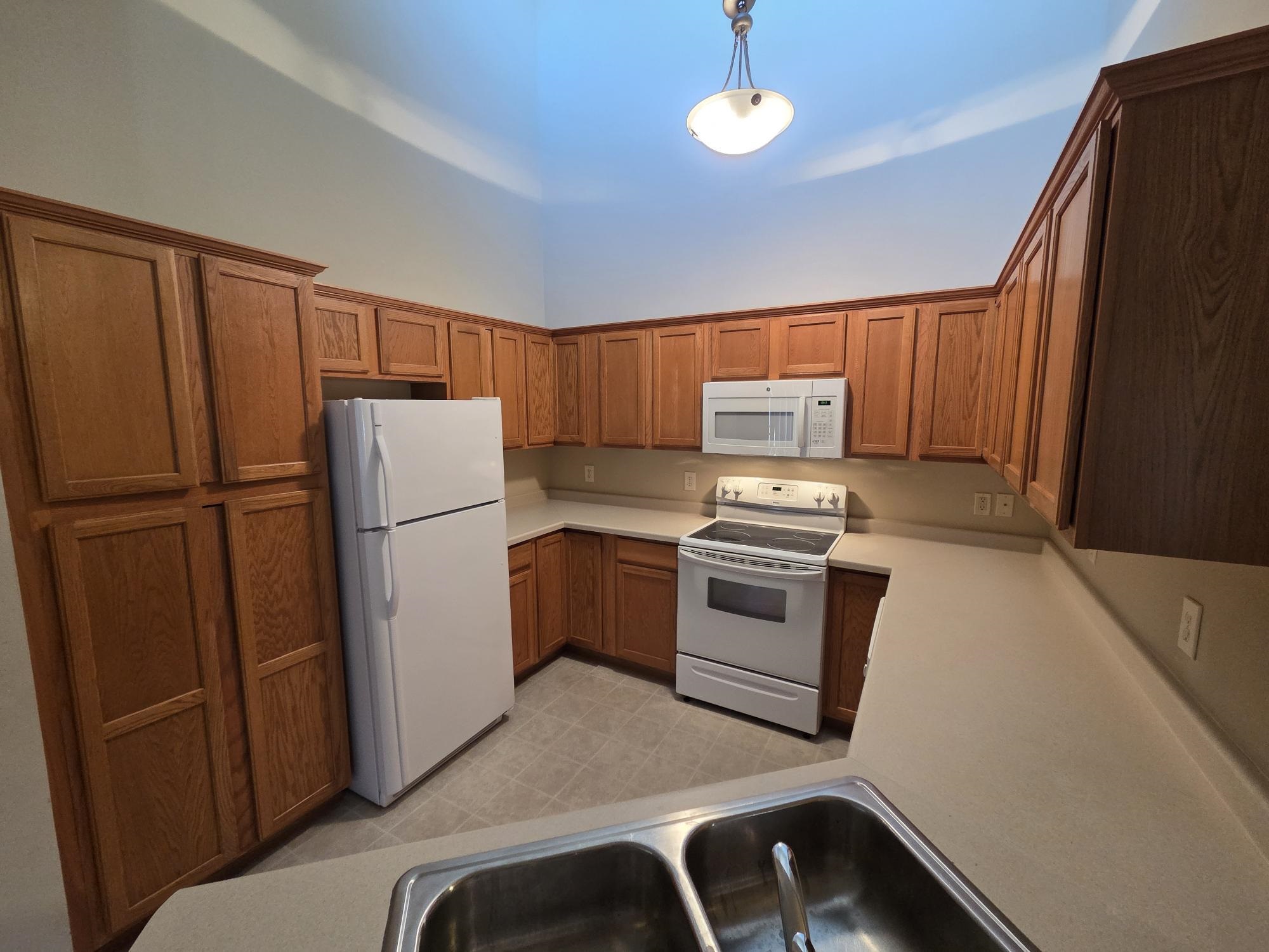 1020 Prospect Avenue, Unit 8 Portage, WI 53901 - Photo 7 of 34
