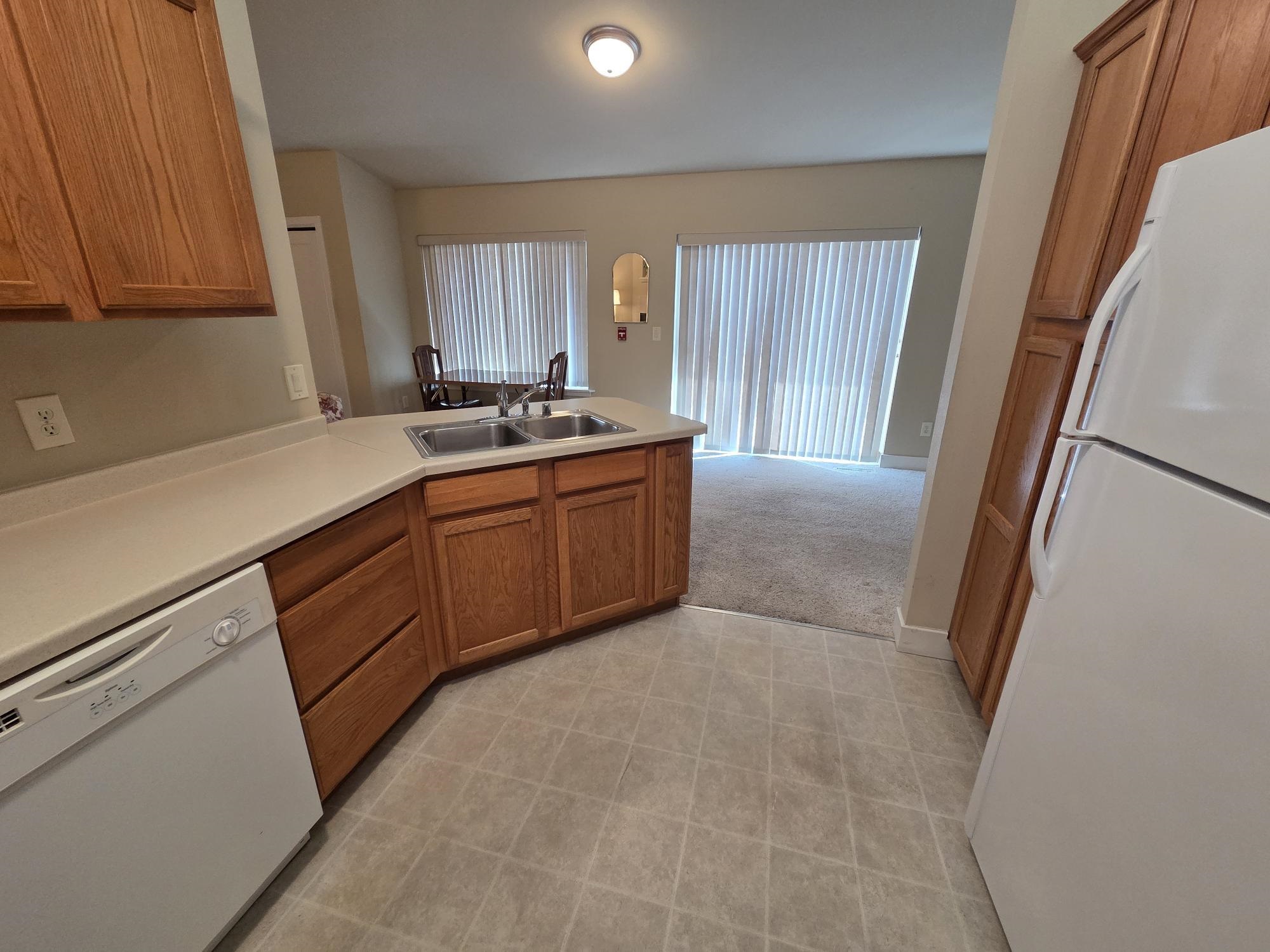 1020 Prospect Avenue, Unit 8 Portage, WI 53901 - Photo 9 of 34