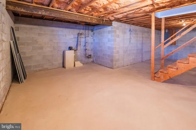 a house view with a yard