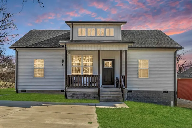 $305,000 | 313 Hardin Avenue, Dickson, TN 37055