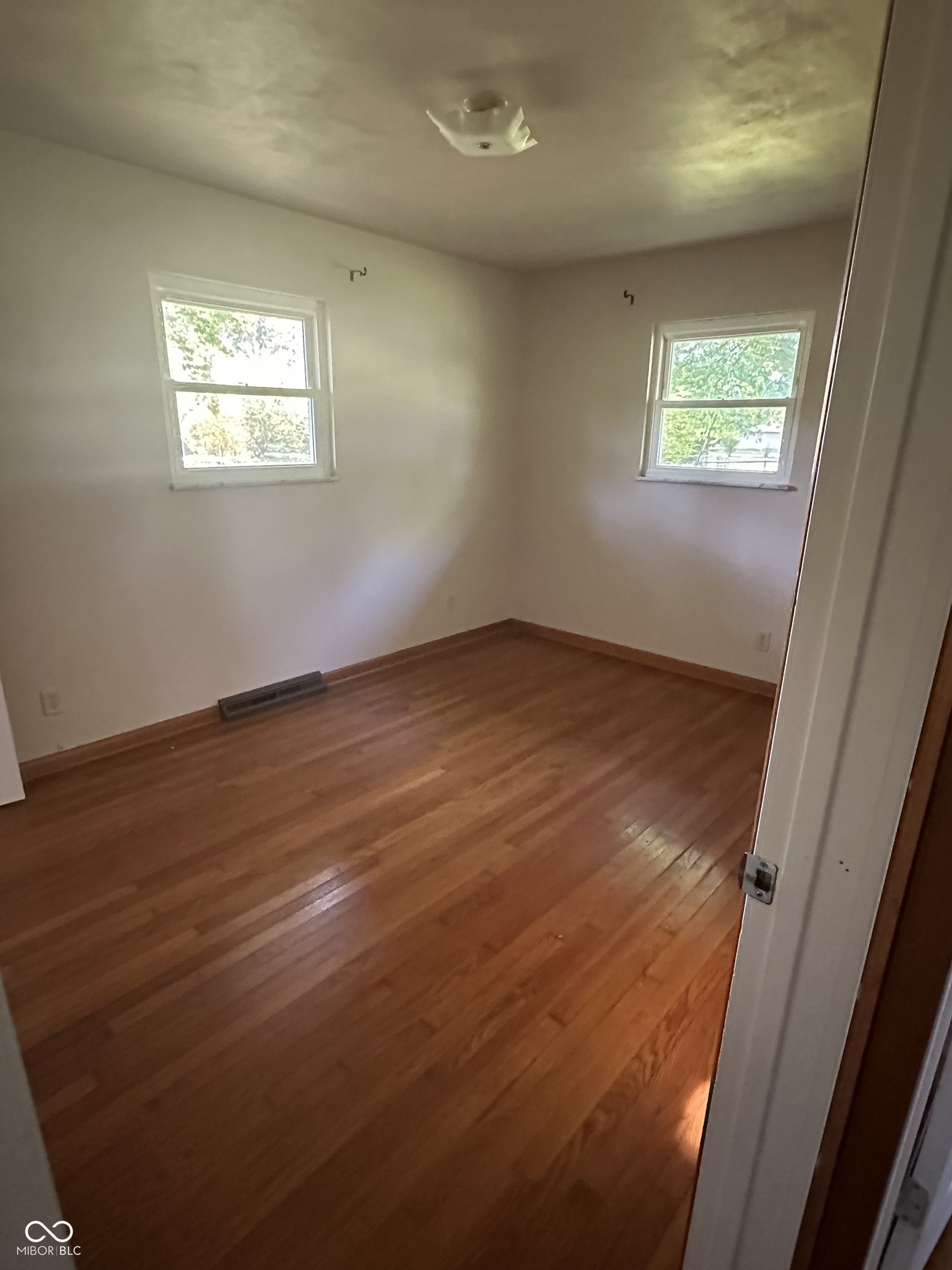 973 Mullinix Road Greenwood, IN 46143 - Photo 5 of 6