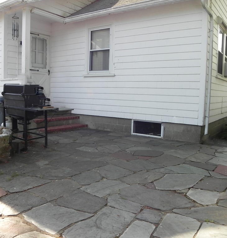 17 Sippican Road Wareham, MA 02571 - Photo 7 of 22 Gallery Image 7