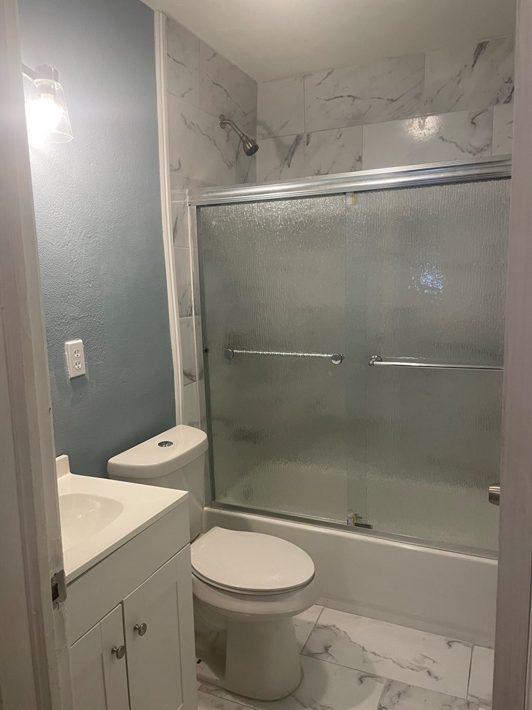 2910 Pecan Street Columbus, GA 31906 - Photo 6 of 6 Bathroom