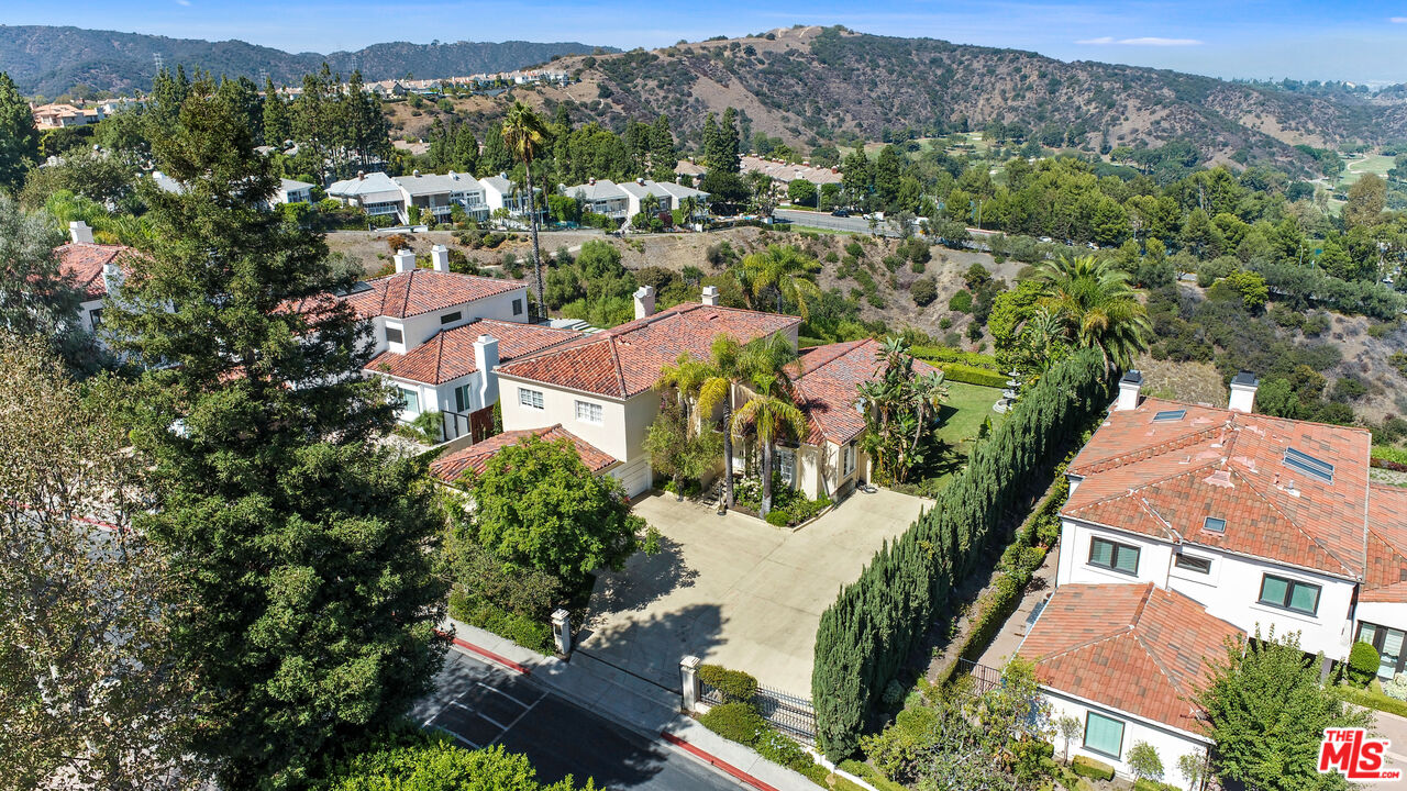 12535 Promontory Road Los Angeles, CA 90049 - Photo 38 of 42 an aerial view of multiple house