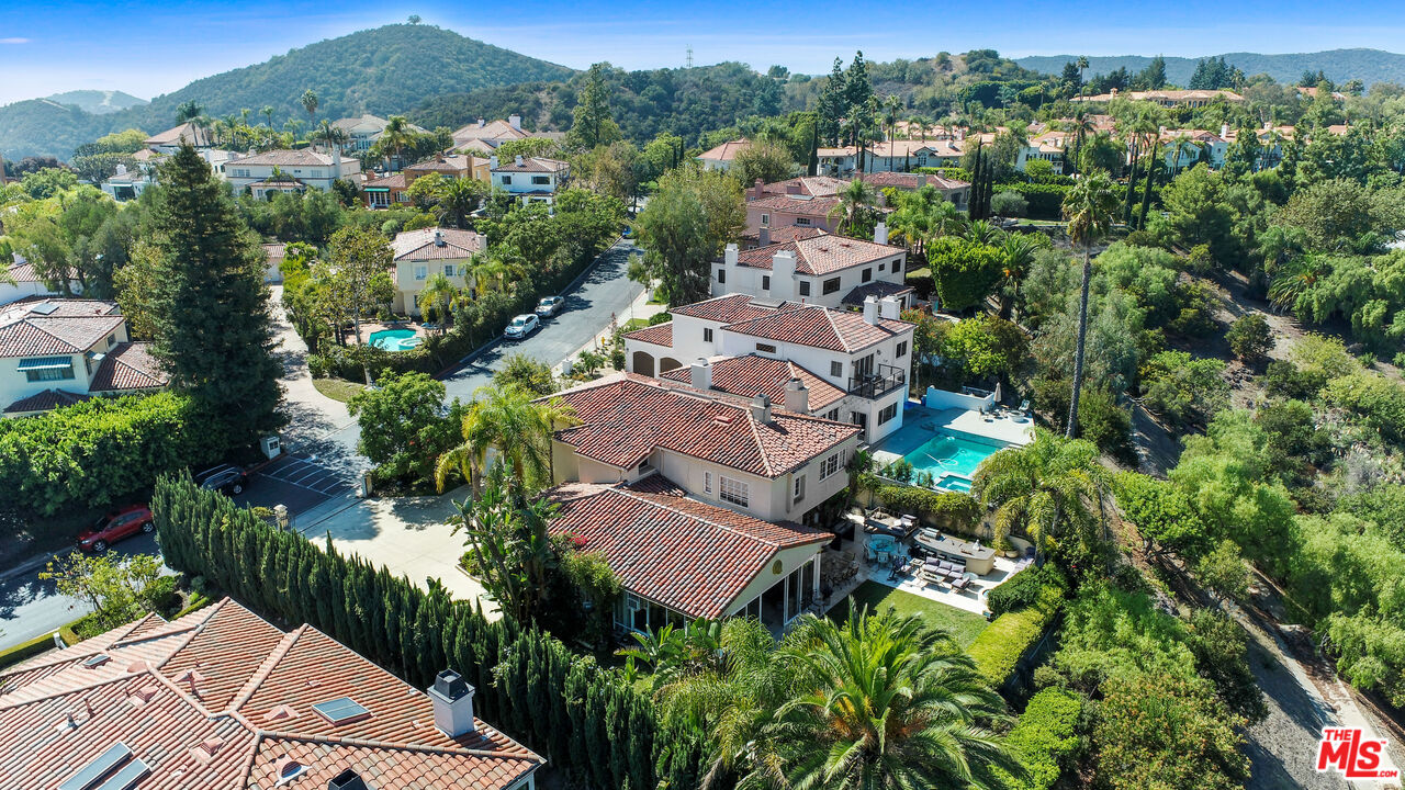 12535 Promontory Road Los Angeles, CA 90049 - Photo 39 of 42 an aerial view of multiple house