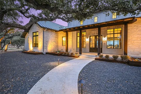 $2,990,000 | 207 Gwendolyns Trail, Wimberley, TX 78676