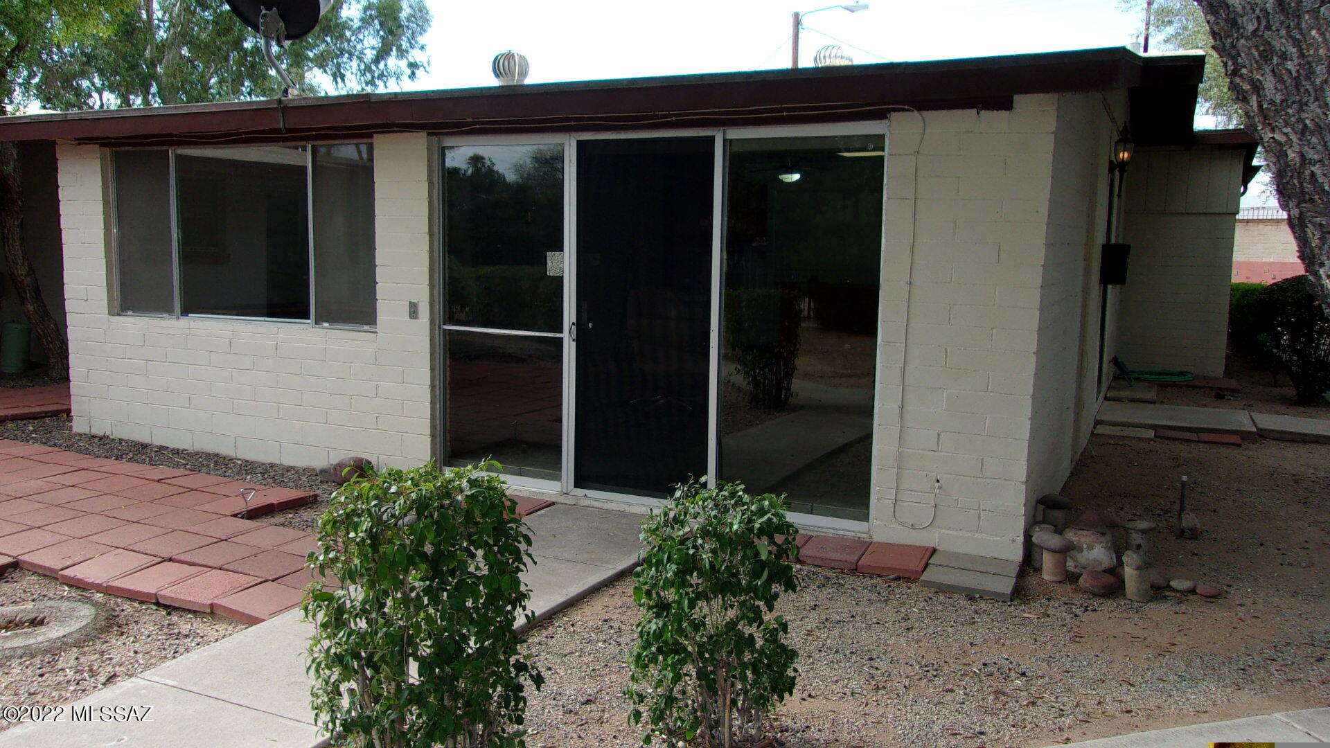 1002 South Kolb Road, Unit 9 Tucson, AZ 85710 - Photo 13 of 18 Gallery Image 13