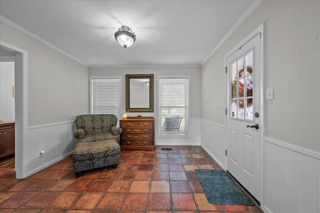 3400 Obrien Circle Waco, TX 76708 - Photo 17 of 36 a living room with furniture and a rug